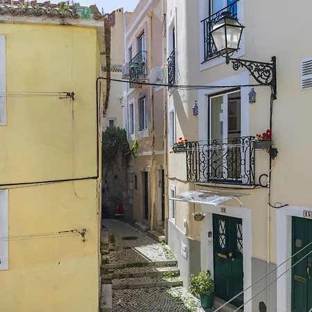 아파트 Traditional Alfama View By Lovelystay