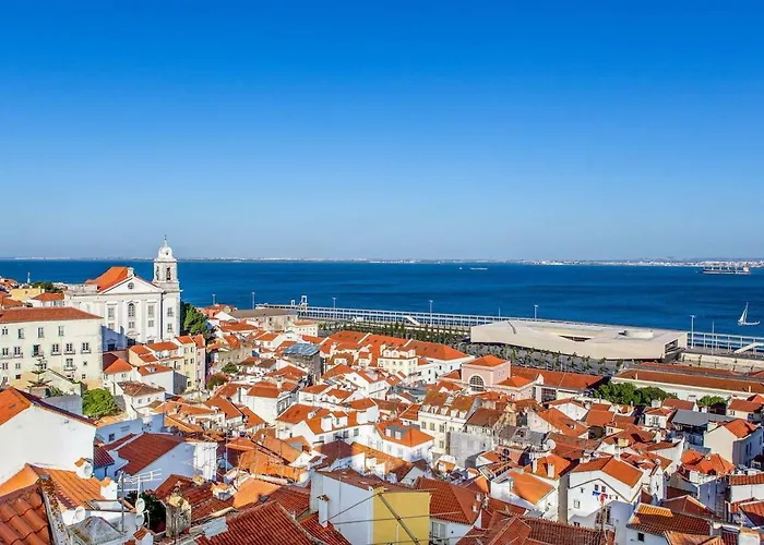 Lovelystay - Traditional Alfama View 아파트 리스본