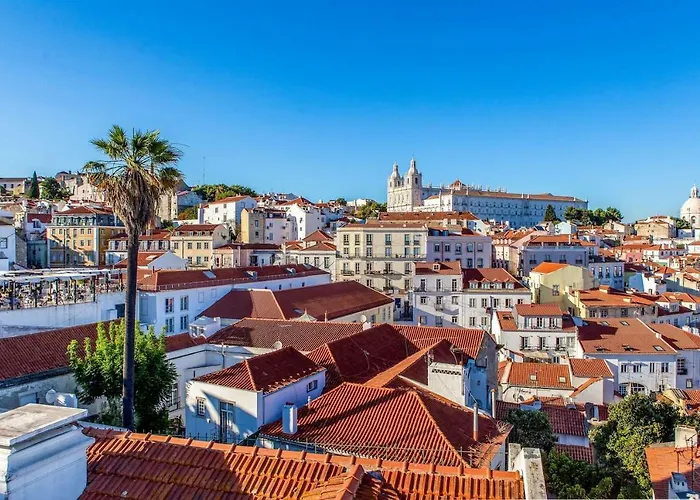 Lovelystay - Traditional Alfama View 아파트