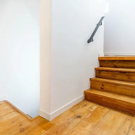 Lovelystay - Traditional Alfama View *