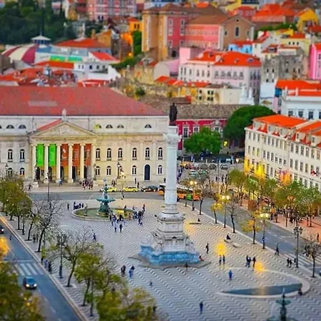 Lovelystay - Traditional Alfama View *