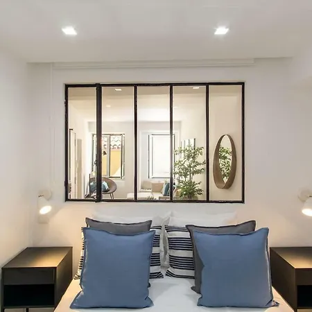 아파트 Lovelystay - Traditional Alfama View 리스본