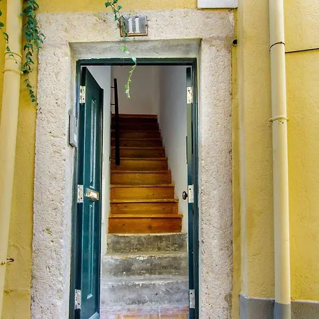 아파트 Lovelystay - Traditional Alfama View